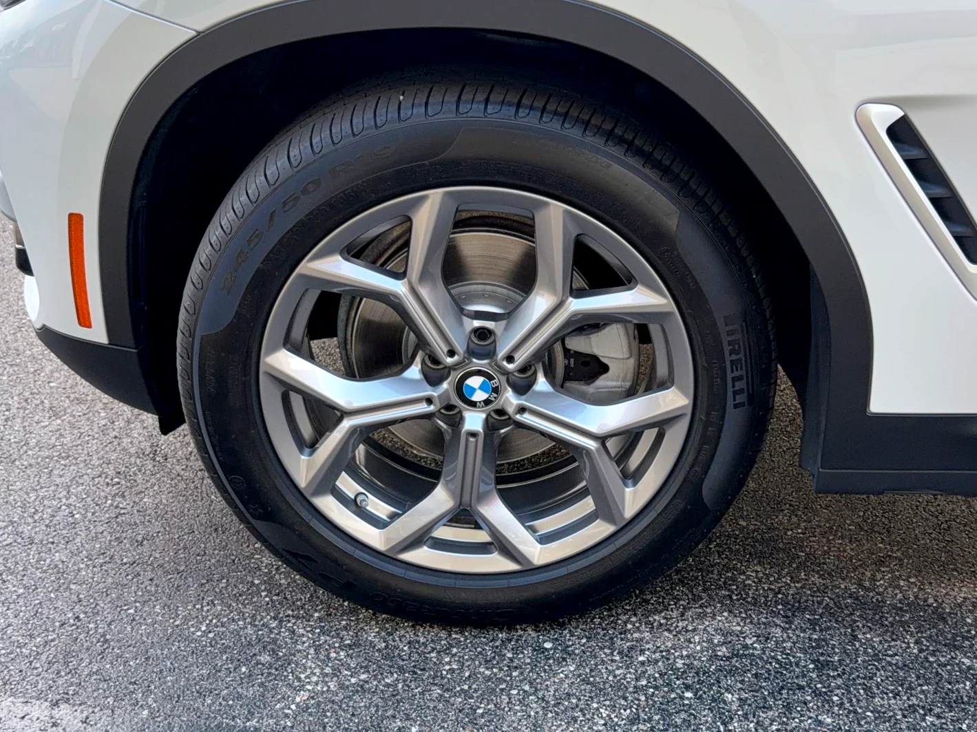 Used 2020 Mineral White Metallic BMW xDrive30i image 29