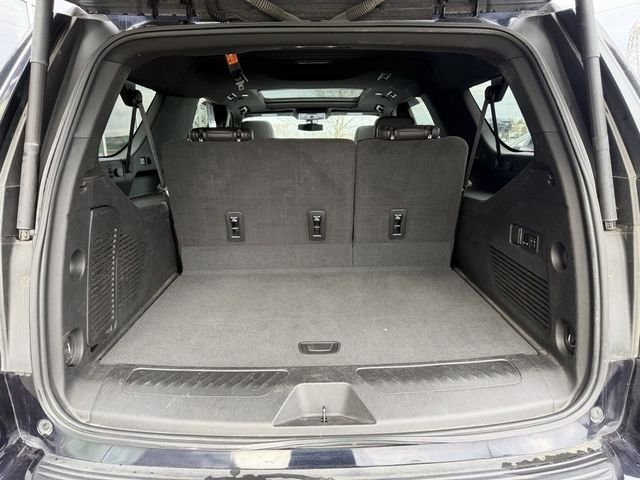 2022 Chevrolet Suburban LT - Photo 10