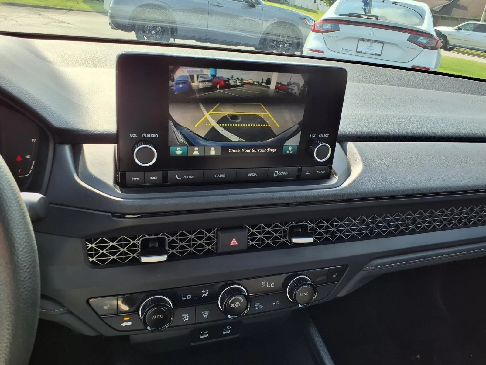 2025 Honda Accord SE - Photo 20