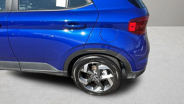 Used 2025 Blue Hyundai SEL image 37