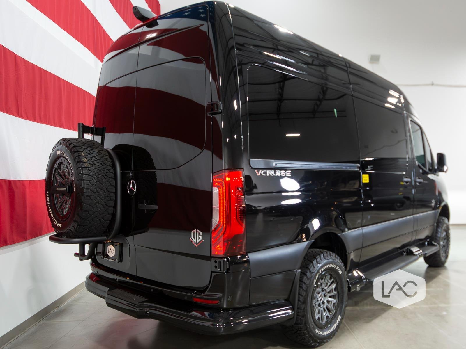 New 2026 Obsidian Black Metallic OGV Luxury Coach 144 AWD ULTIMATE ADV w/ 540ah PKG image 13