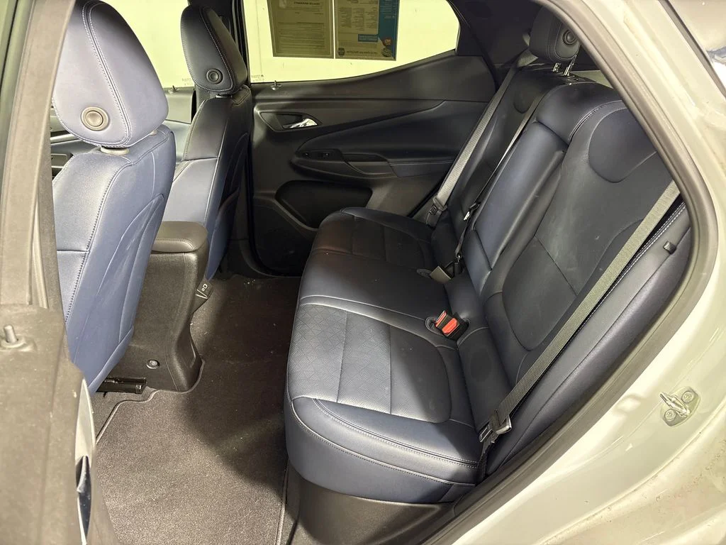 Used 2023 White Chevrolet Premier image 29