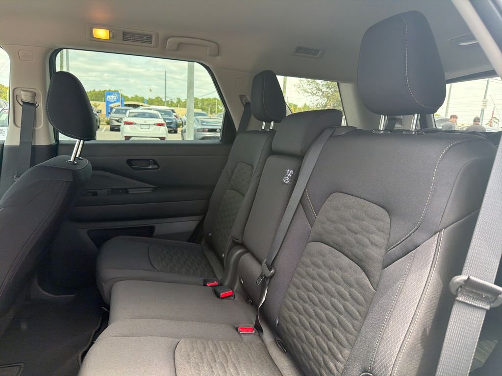 New 2026 Nissan Pathfinder SV 4D Sport Utility