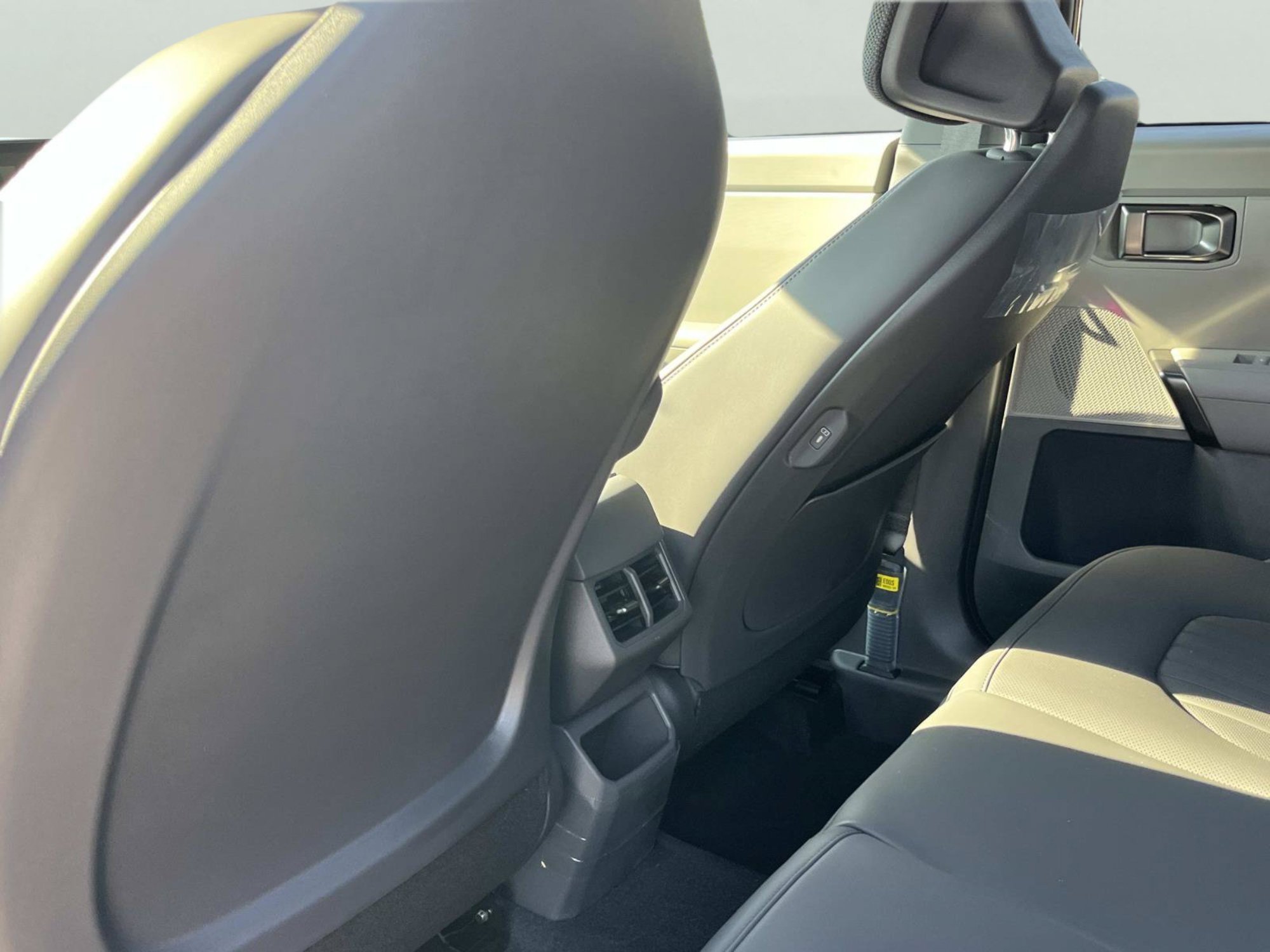 New 2027 Aurora Black Pearl Kia X-Line S image 18