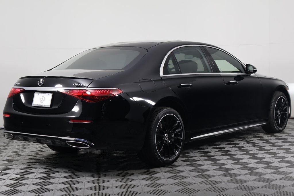 New 2026 Black Mercedes-Benz S 580 image 2