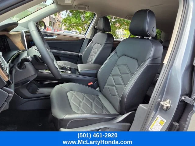 Used 2024 Gray Volkswagen 2.0T SE w/Technology image 7