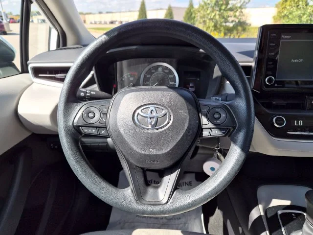 Certified Used 2022 White Toyota LE image 18