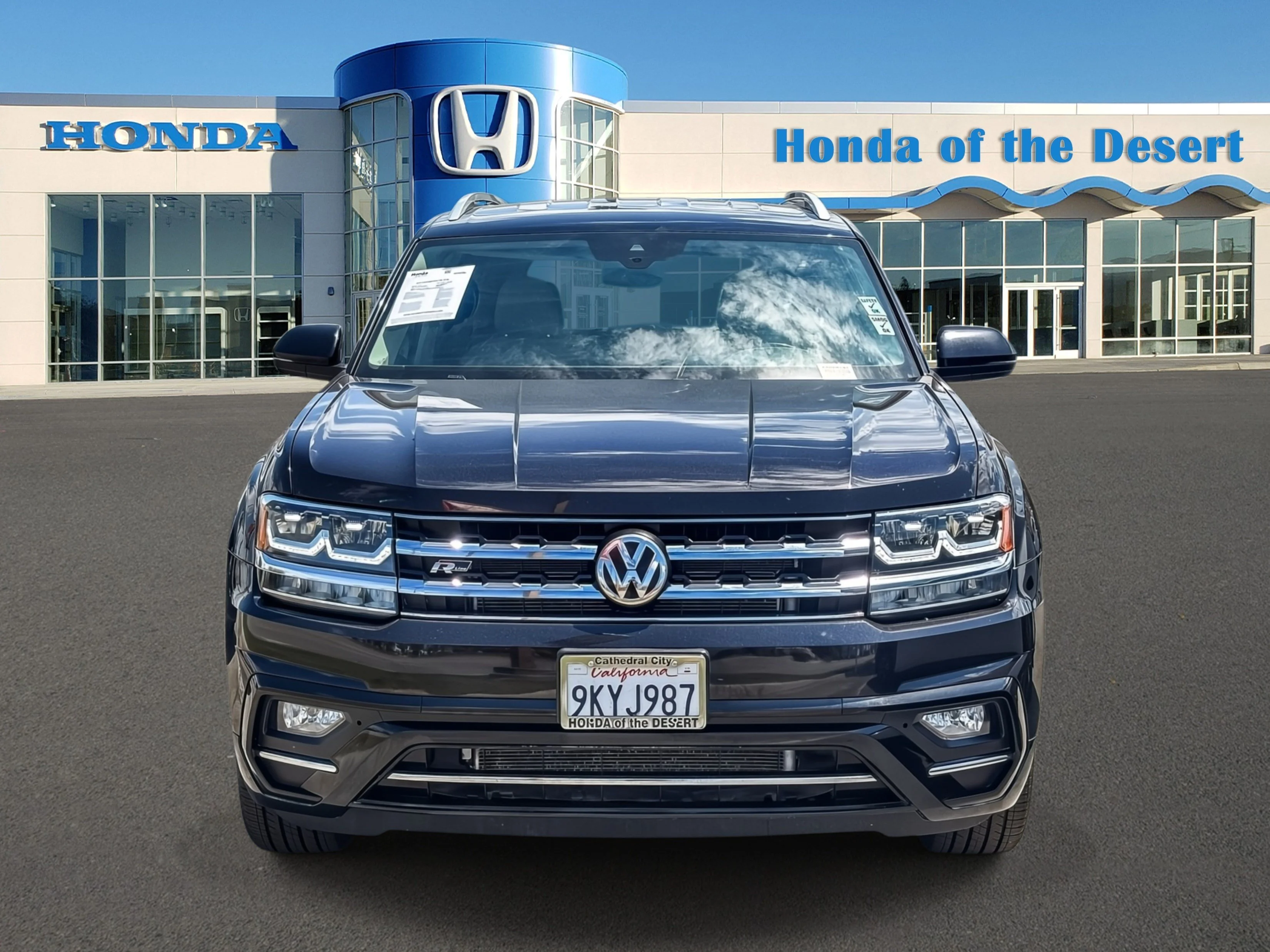 Used 2019 Pacific Blue Metallic Volkswagen 3.6L V6 SE image 2