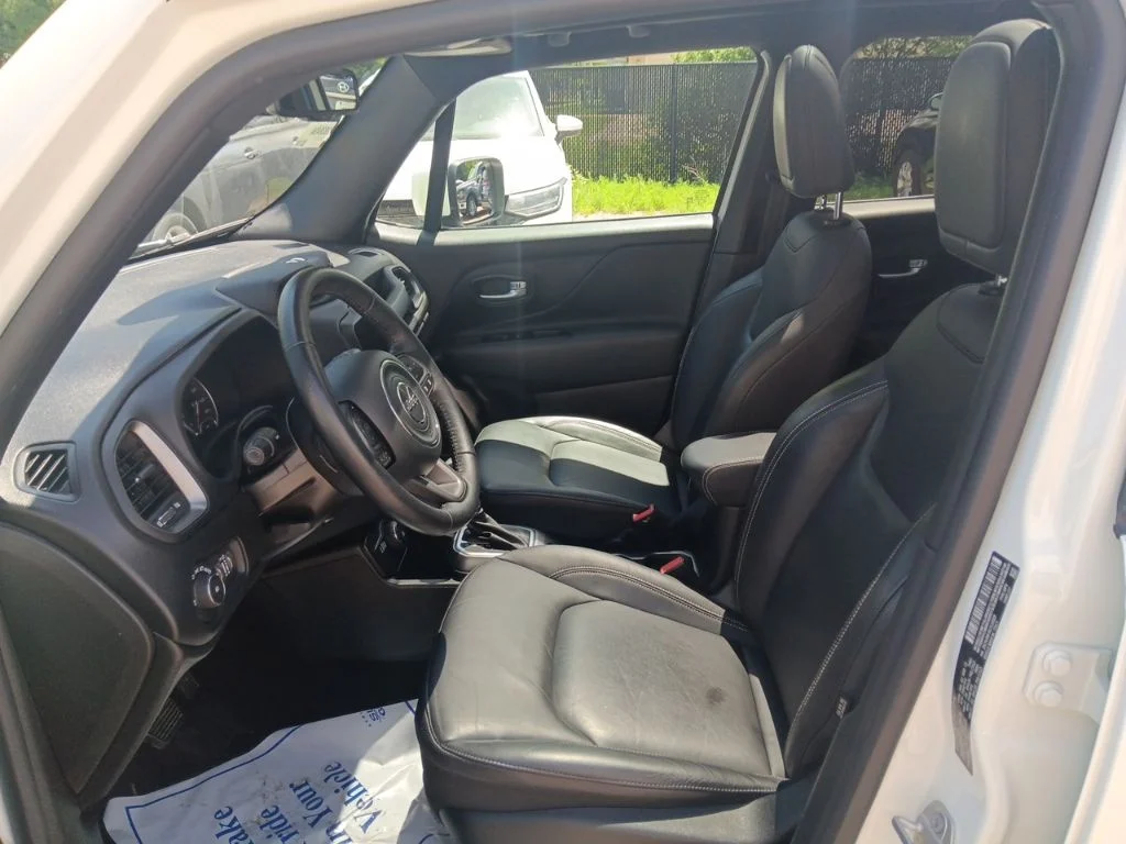Used 2020 Alpine White Clearcoat Jeep Limited image 13