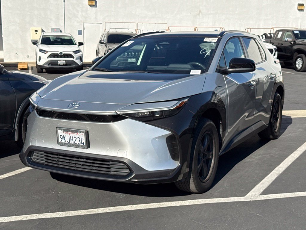 Certified Used 2023 Silver Toyota XLE image 3