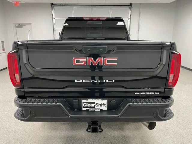 Used 2022 Black GMC Denali image 9