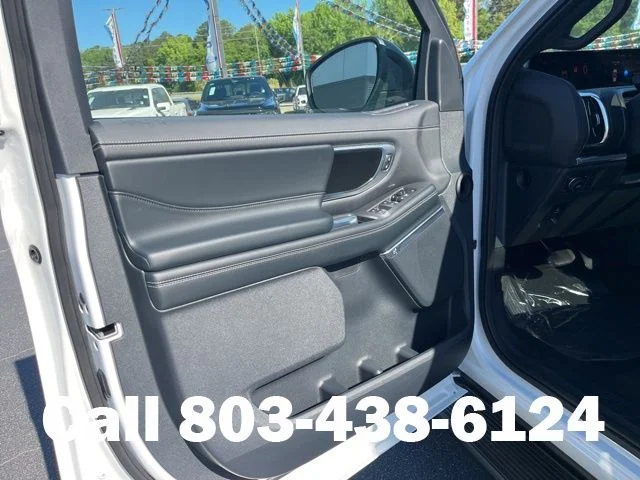New 2026 Star White Metallic Tri-Coat Ford Platinum® image 5