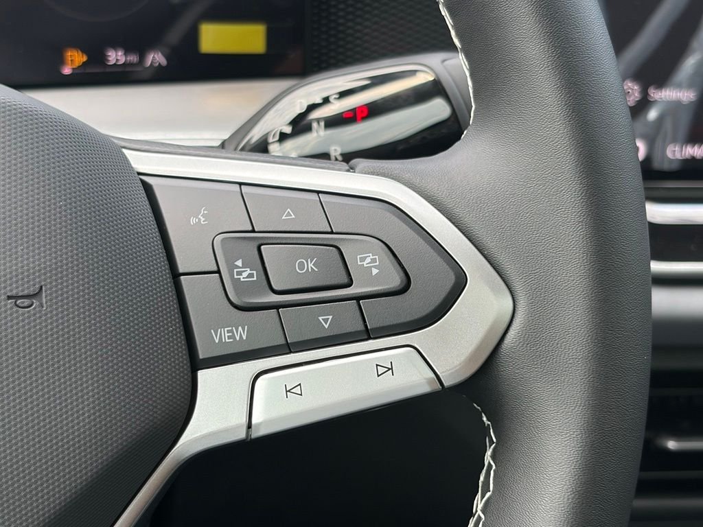 New 2026 Deep Black Pearl Volkswagen 2.0T SE image 28