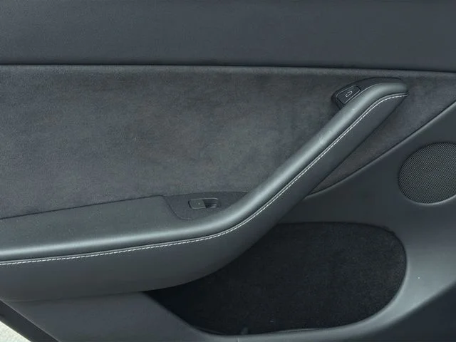 Used 2024  Tesla Long Range image 21