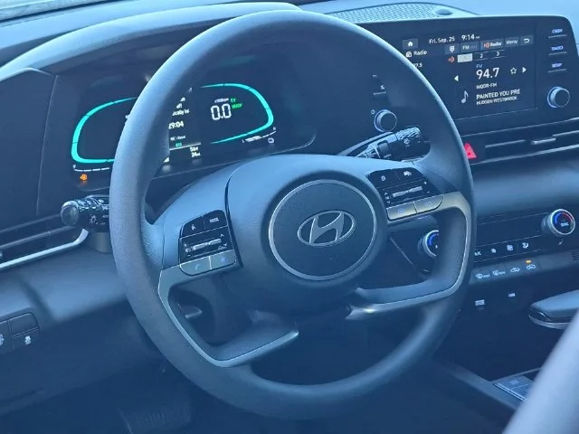 Used 2026 Silver Hyundai Blue image 31