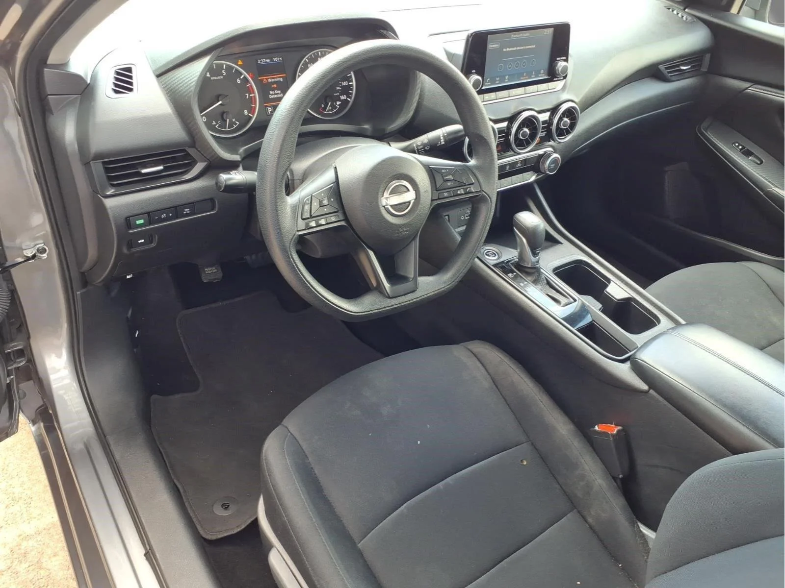 Used 2024  Nissan S image 15
