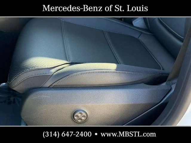 New 2026 Polar White Mercedes-Benz GLC 300 image 20