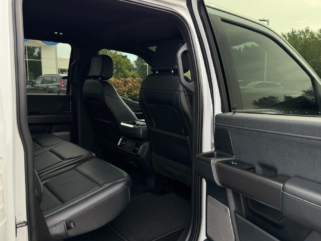 Used 2024 Avalanche Ford Lariat image 21