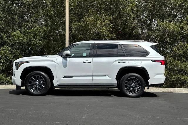 Certified Used 2023 WIND CHILL PEARL* Toyota  image 8