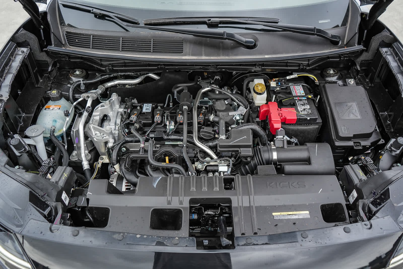 New 2026 Gun Metallic / Scarlet Ember Tintcoat Two-tone Nissan SR image 13