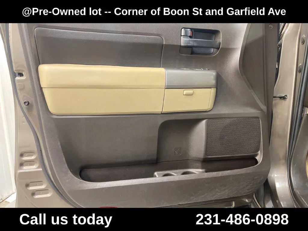 Used 2011  Toyota Grade image 14