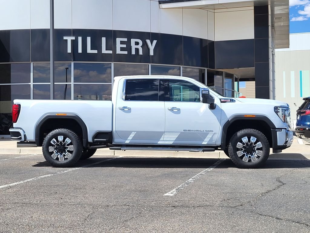 2026 GMC Sierra 4WD Crew Cab Standard Box Denali's photo