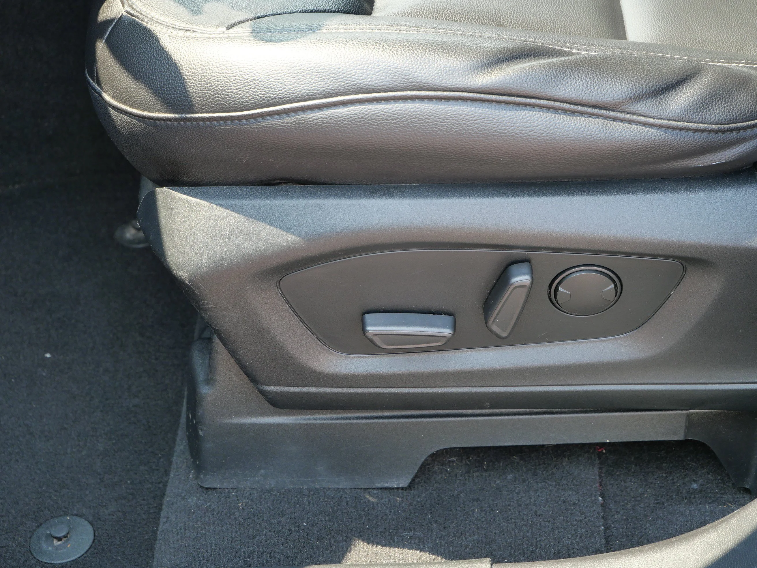 Used 2020 Agate Black Metallic Ford XLT image 19