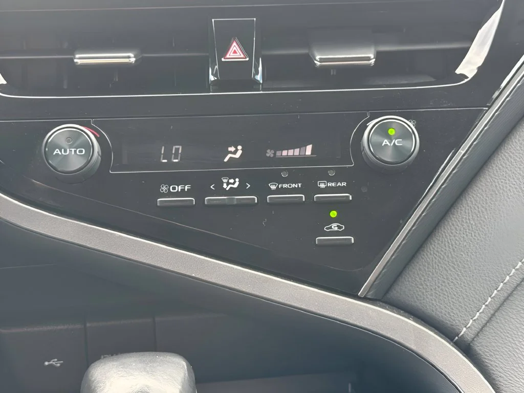 Used 2021 White Toyota SE image 19