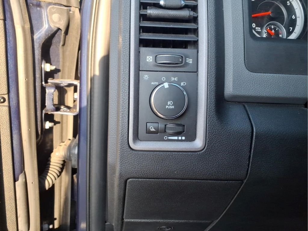Used 2014 Blue Ram Express image 15