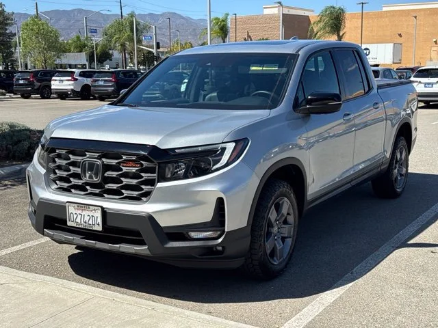 Used 2025 Solar Silver Metallic Honda TrailSport image 2