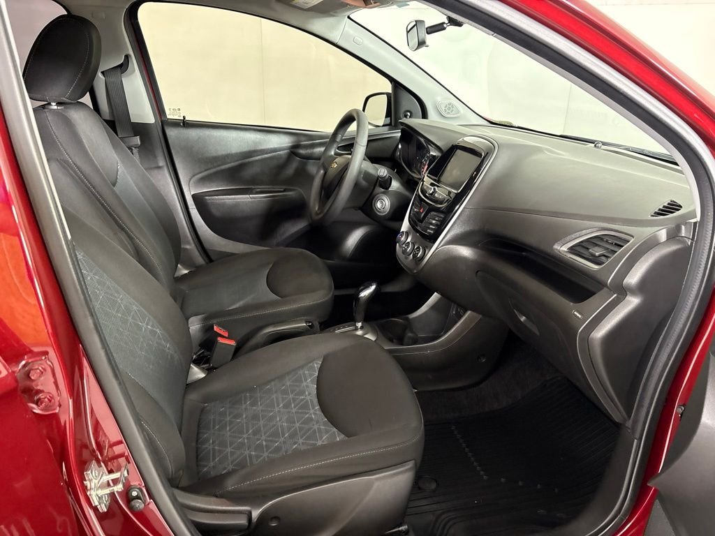 Used 2022 Red Chevrolet LS image 17