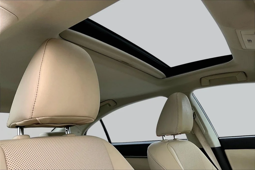 Used 2017 Silver Lexus 350 image 15