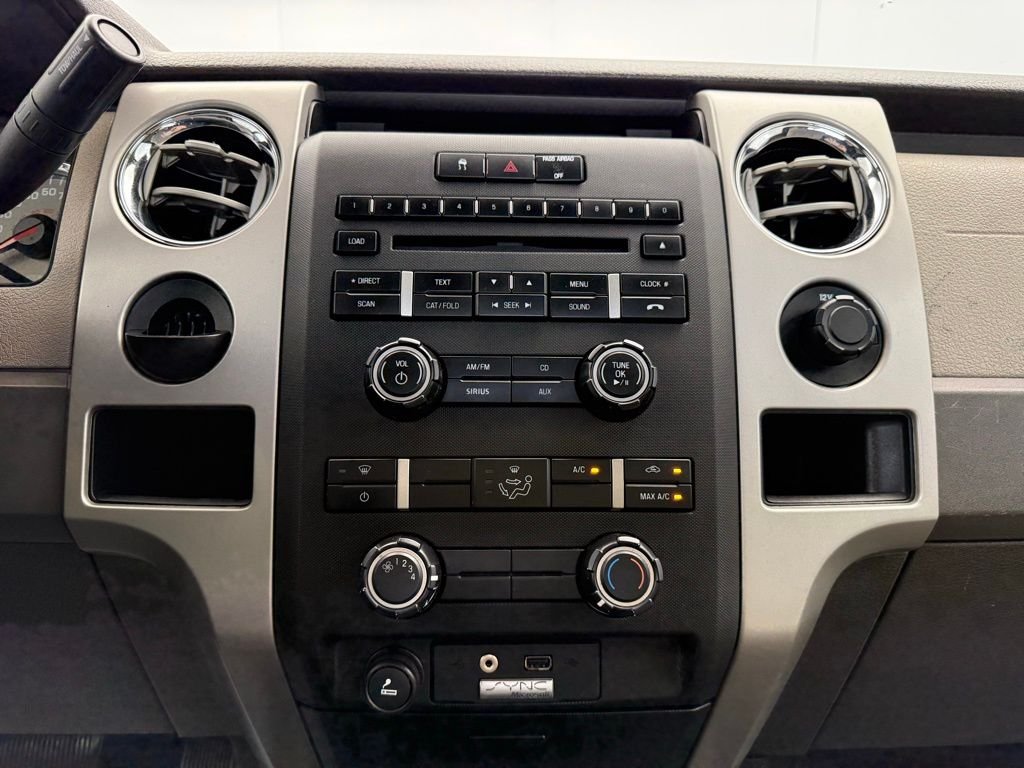 Used 2009 Red Ford  image 28