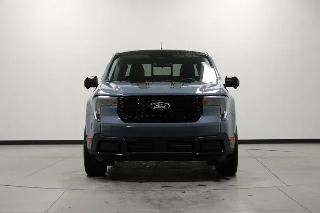 New 2025 Azure Gray Metallic Tri-Coat Ford Lariat® image 32