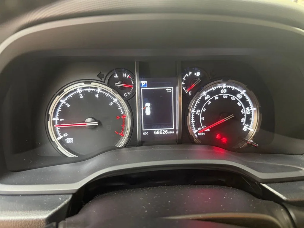 Used 2020 Nautical Blue Metallic Toyota Venture image 22