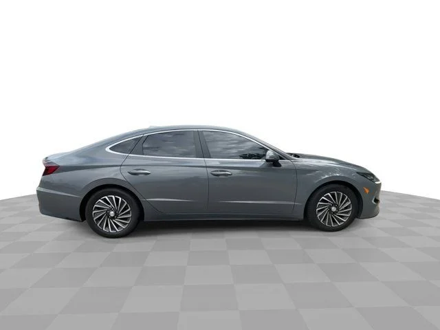 Used 2023 Gray Hyundai SEL image 9