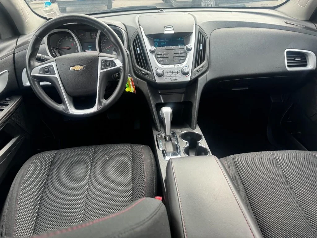 Used 2011 Silver Ice Metallic Chevrolet LT image 10