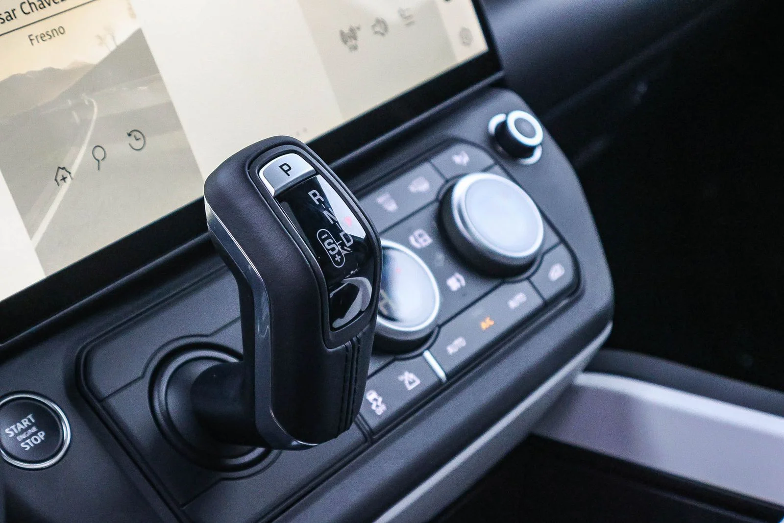 New 2026 Santorini Black Land Rover S image 29