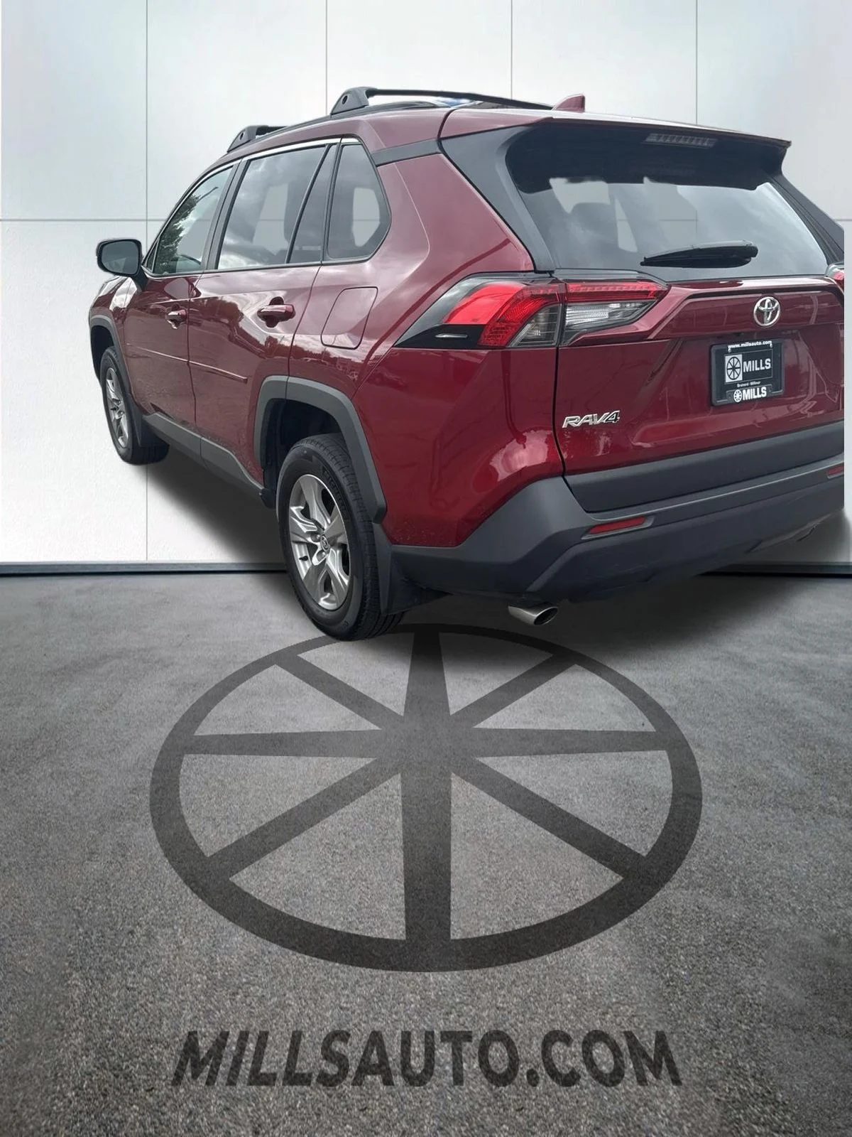 Used 2024 Red Toyota XLE image 6