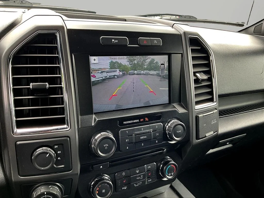 Used 2016 Blue Ford XLT image 17