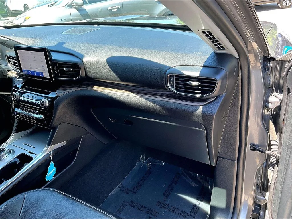Used 2022 Gray Ford Limited image 13