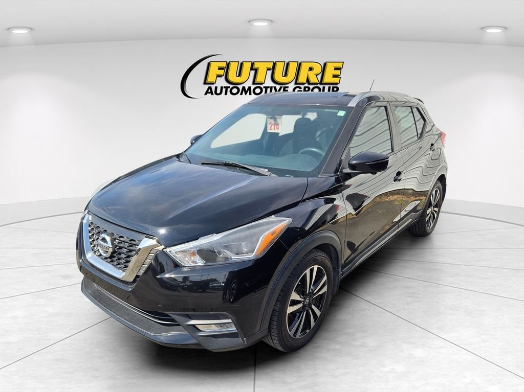 Used 2018 Black Nissan SR image 3