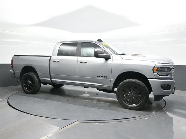 Used 2023 Silver Ram Laramie image 7