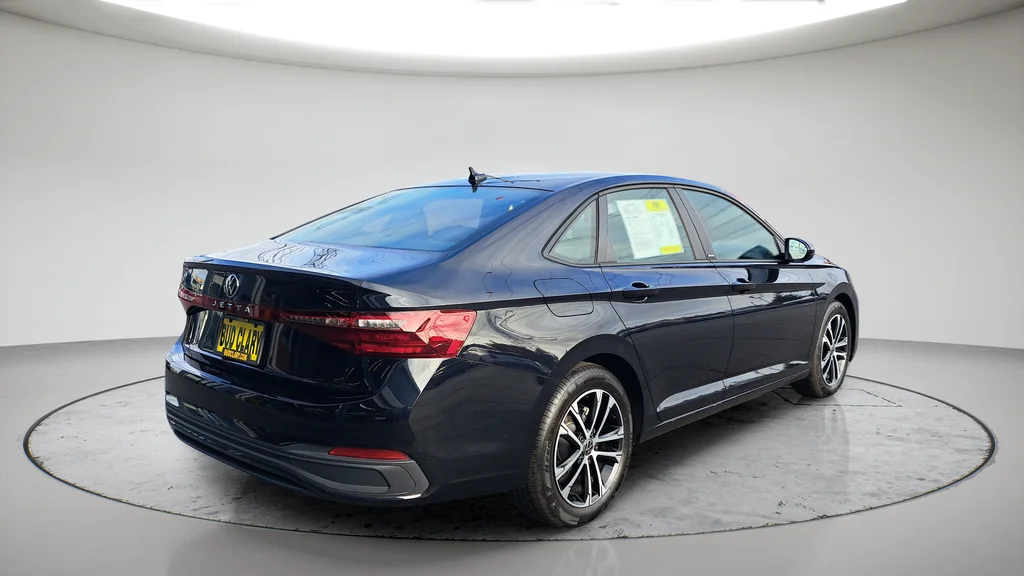 Used 2026 Black Volkswagen 1.5T Sport image 3