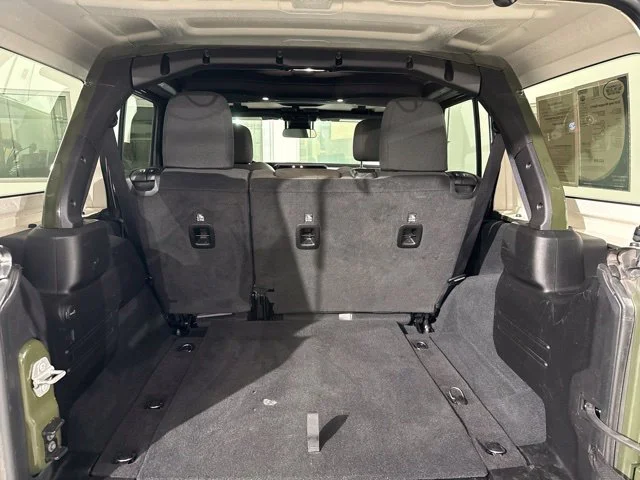 Used 2024 Green Jeep Sport S image 8