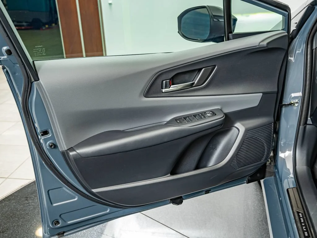 Used 2024 Guardian Gray Toyota XLE image 18