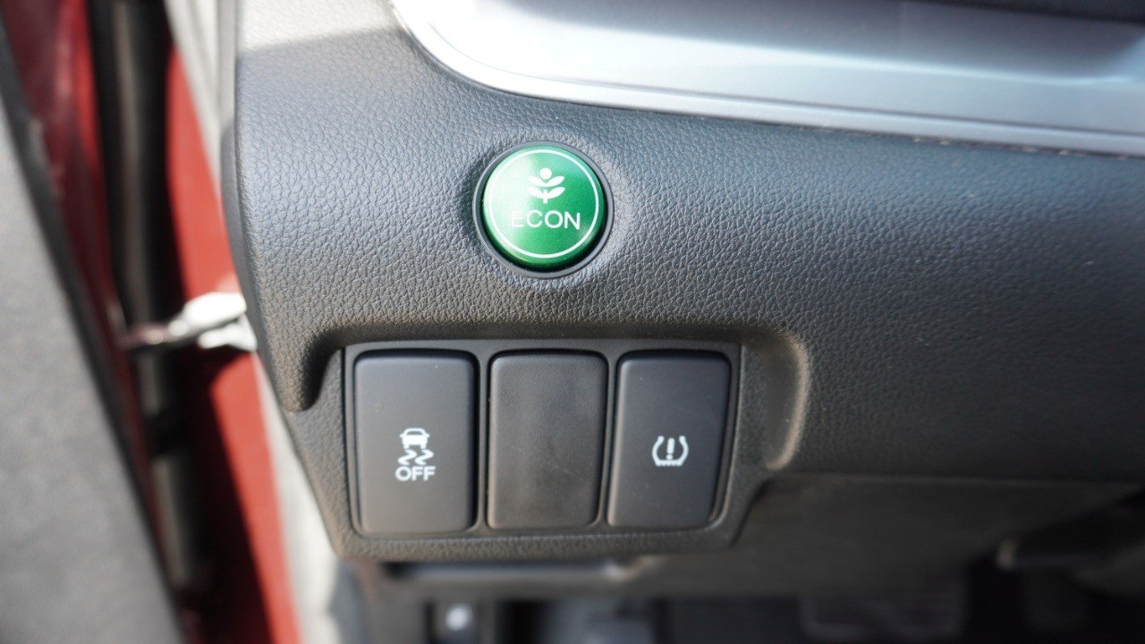 Used 2015 Red Honda LX image 19