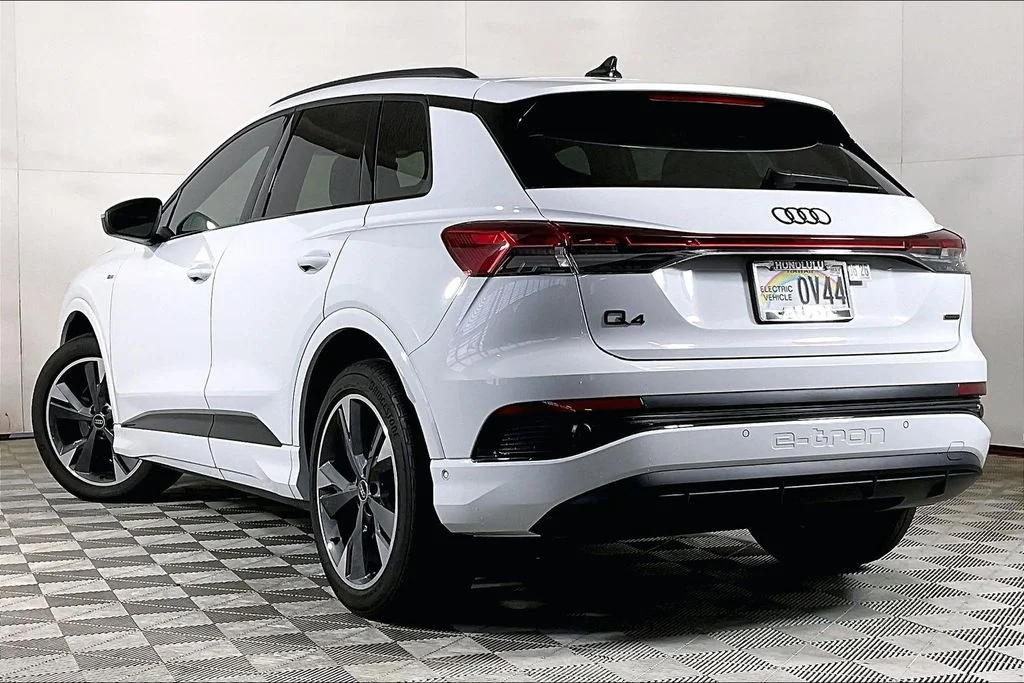 Used 2024 White Audi Premium Plus image 13