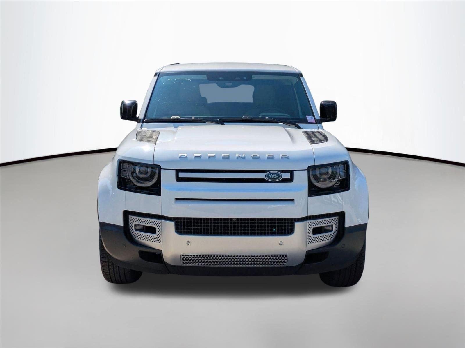 Used 2024 Fuji White Land Rover S image 2
