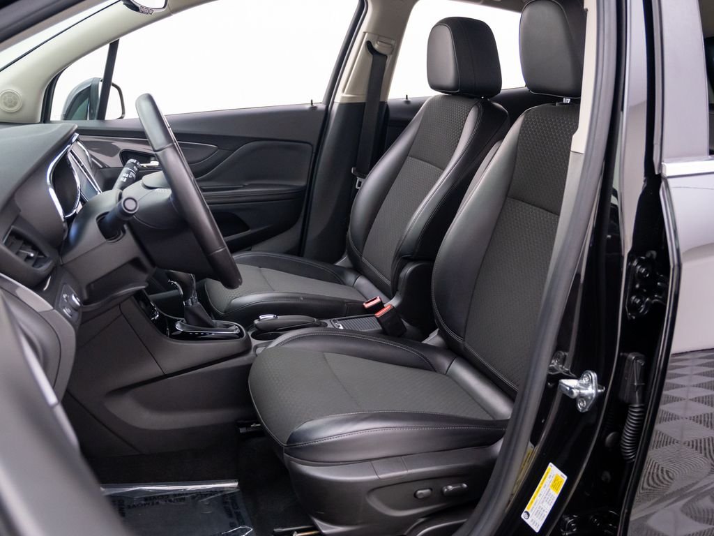 Used 2019 Ebony Twilight Metallic Buick Preferred image 16